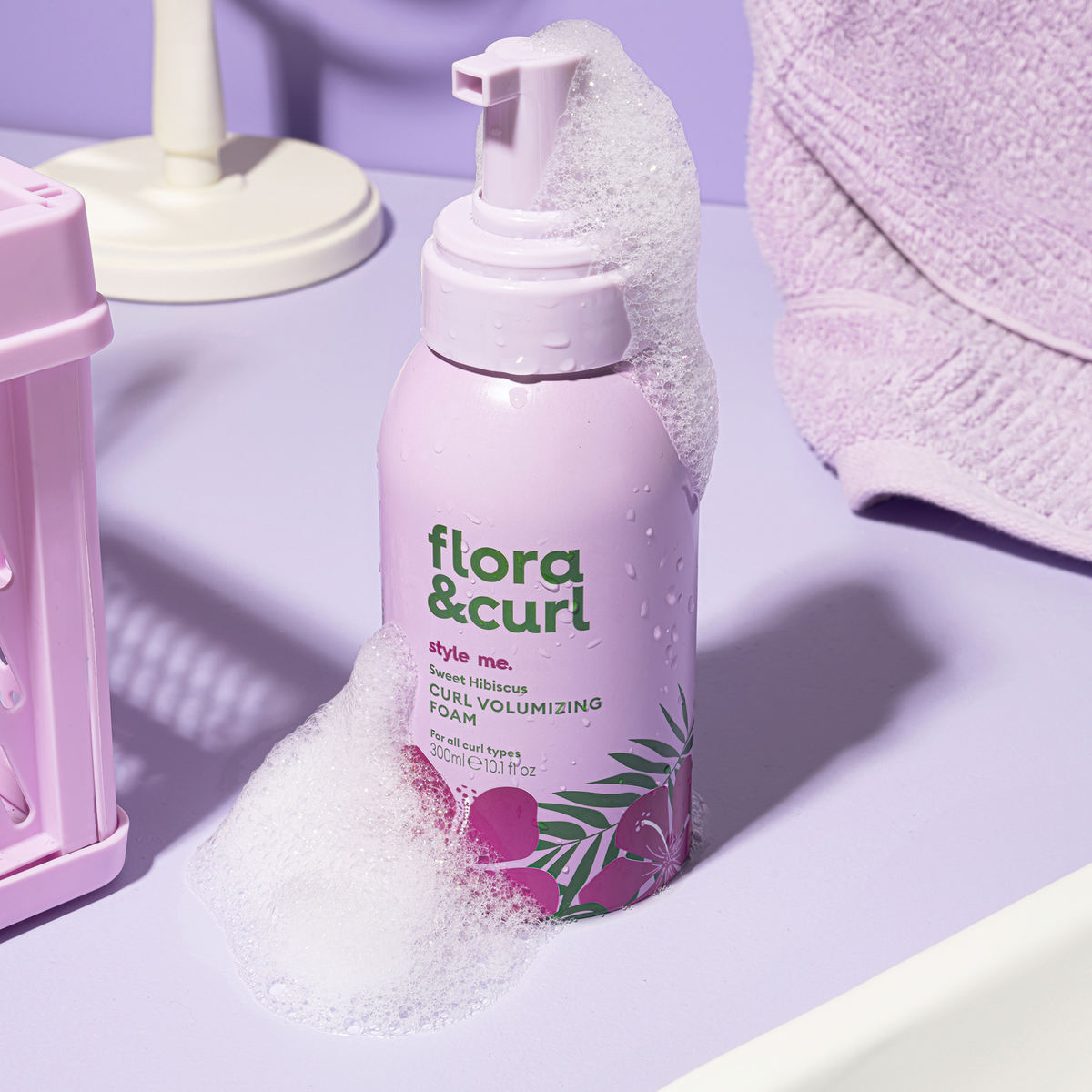 Flora & Curl Sweet Hibiscus Curl Volumizing Foam 300 ml, krullenmousse