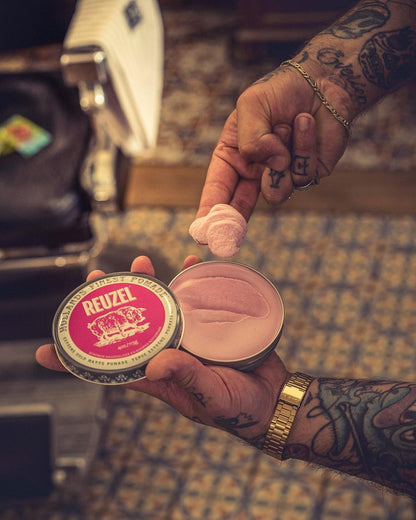 Reuzel - Extreme Hold Matte Pomade (Special Pink Edition) - 113 gram